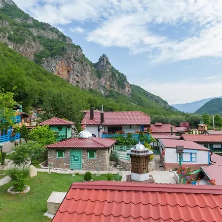 Eco Village Raj U Raju Holiday park 3*